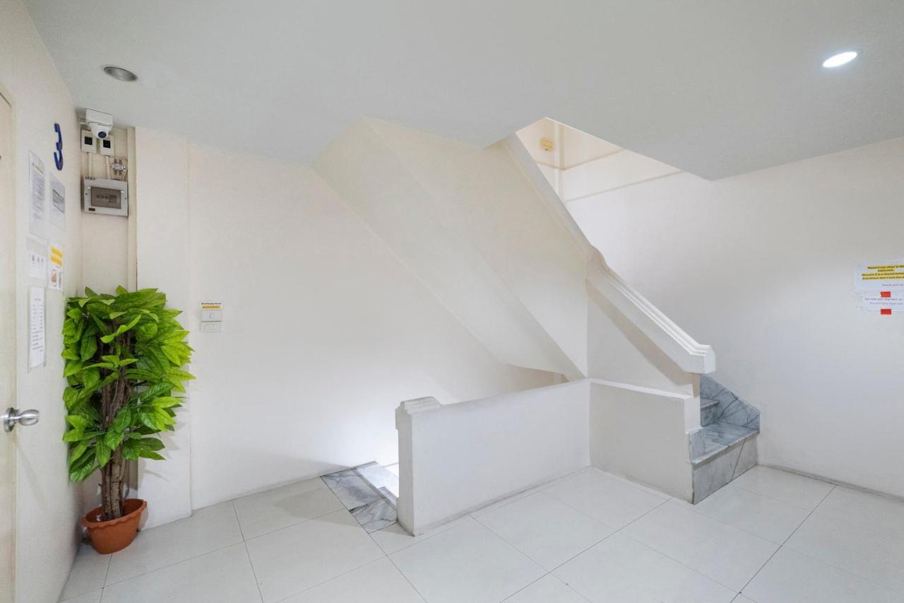 Oyo 618 At Khaosan Hostel (Adults Only) Bangkok Exterior photo
