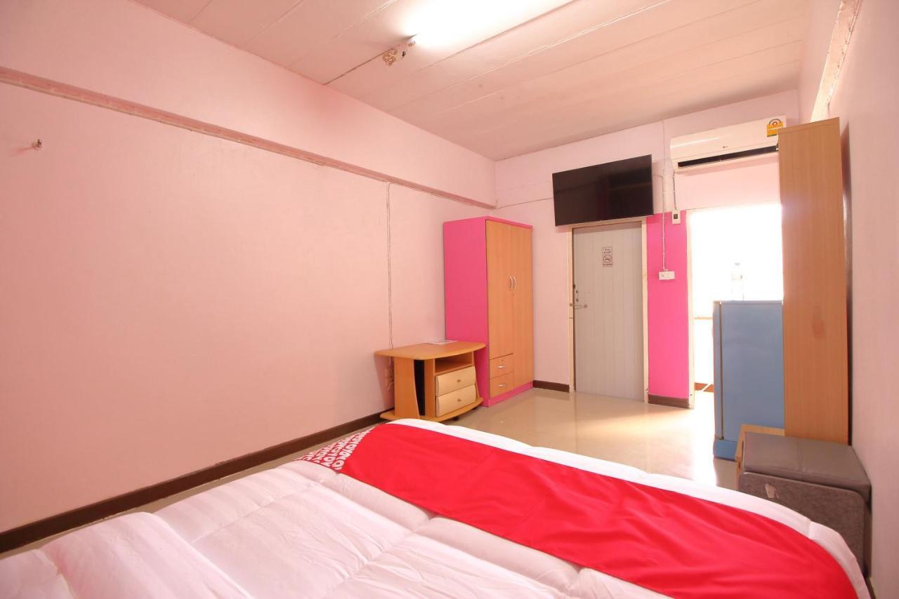 Oyo 618 At Khaosan Hostel (Adults Only) Bangkok Exterior photo